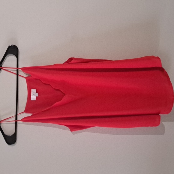 LOFT Tops - Euc red spaghetti strap The Loft top